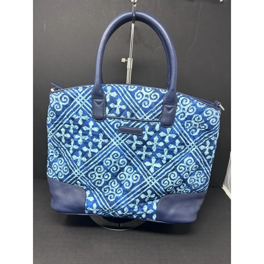 Vera Bradley Vivian Blue Hobo Printed Cotton &‎ Leather Trim Hand Bag Medium